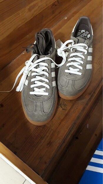 Adidas Spezial ayakkabı