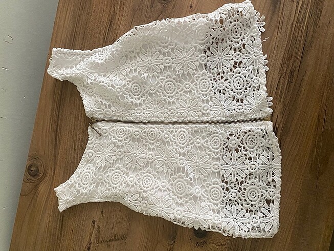 m Beden Dantelli kolsuz crop