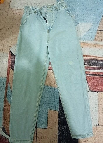 Su yeşili pantolon