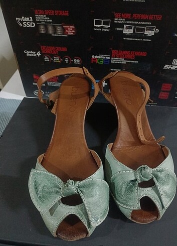 Bueno shoes Hakiki deri su yeşili sandalet 