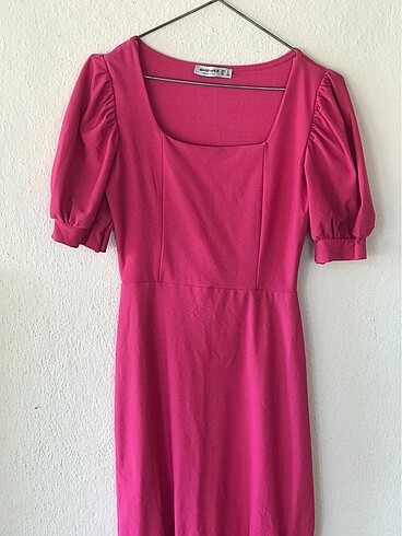 Pembe renk elbise