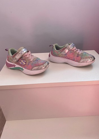 Skechers Kız Çocuk Renkli Bağcıksız Spor Ayakkabı