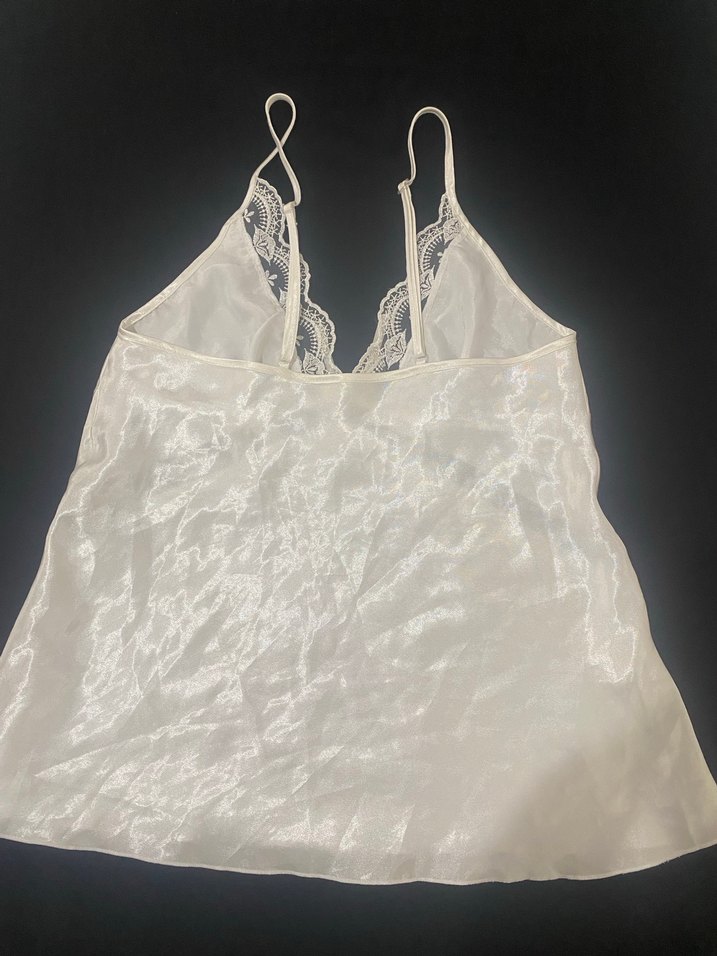 Beyaz Parlak Dantelli Askılı Vintage Pijama Üstü - Görsel 4