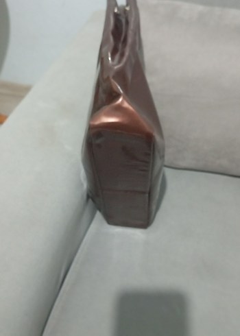 Klasik Parlak Kahverengi Deri Kadın Çanta - Görsel 3