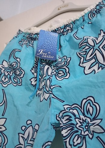 Erkek Mavi Çiçek Desenli Mini Şort - Görsel 2