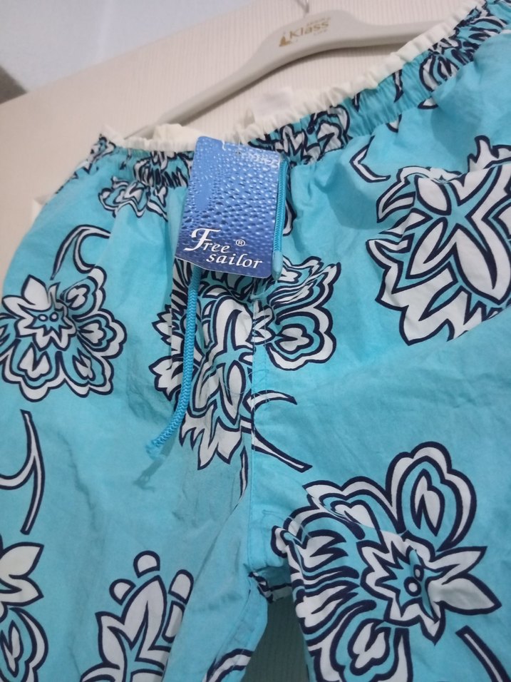 Erkek Mavi Çiçek Desenli Mini Şort - Görsel 2