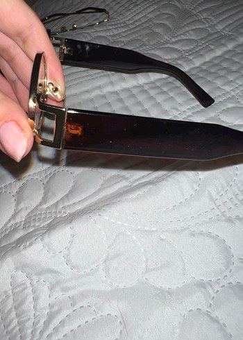 Klasik Zarafet Altın Tokalı Kadın Gözlüğü - Görsel 4