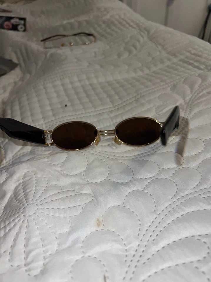 Klasik Zarafet Altın Tokalı Kadın Gözlüğü - Görsel 2