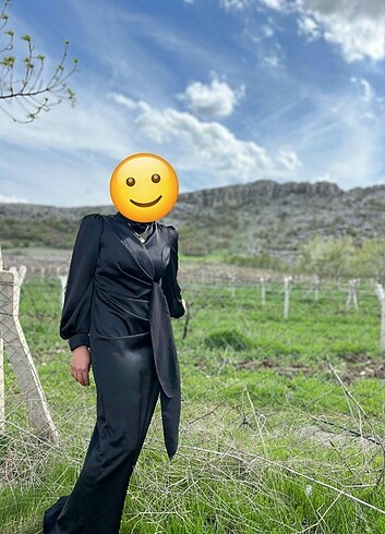 TESETTÜR SATEN ELBİSE 