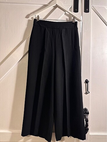 Zara Culotte Pantalon