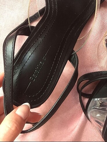 37 Beden Bershka topuklu sandalet