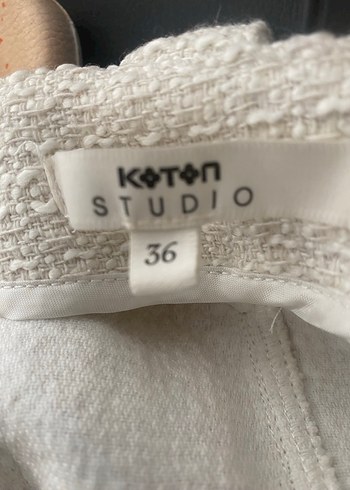 Koton Düğmeli Beyaz Mini Etek