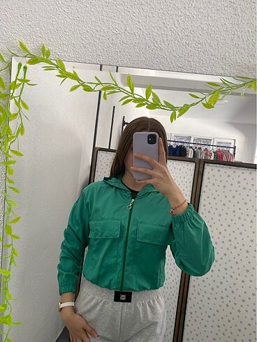 m Beden Crop yağmurluk