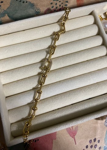 Altın Renk Zincir Detaylı Bileklik - Görsel 3