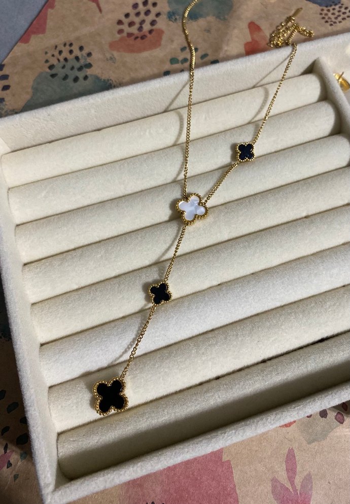 Altın Renkli Midi Boy Zincirli Kolye ( Van cleef kolye ) - Görsel 3