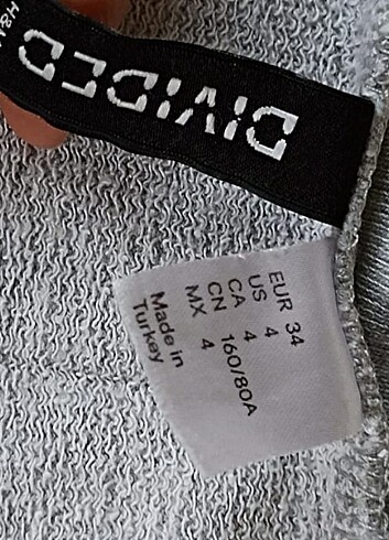 34 Beden gri Renk H&M tshirt 