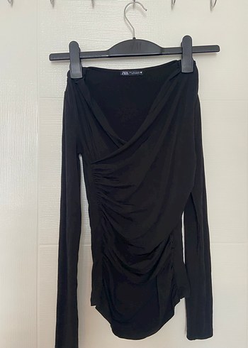 Zara Siyah Drapeli Uzun Kollu Kadın Bluz