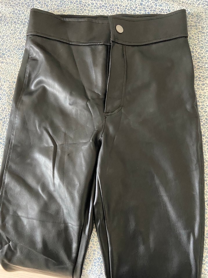 Zara Siyah Deri Fermuarlı Kadın Pantolon - Görsel 3