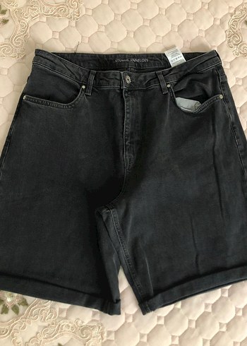 Kadın Siyah Bol Kesim Mini Denim Şort