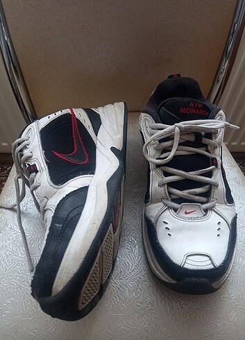Nike AIR MONARCH IV