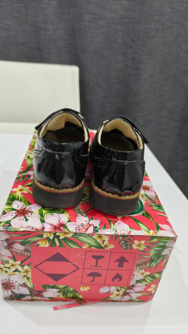 Tokalı Siyah Erkek Çocuk Özel Ayakkabı - Görsel 3