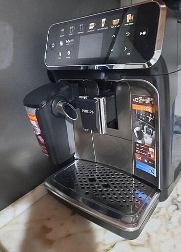 Philips 5400 latte makinesi 