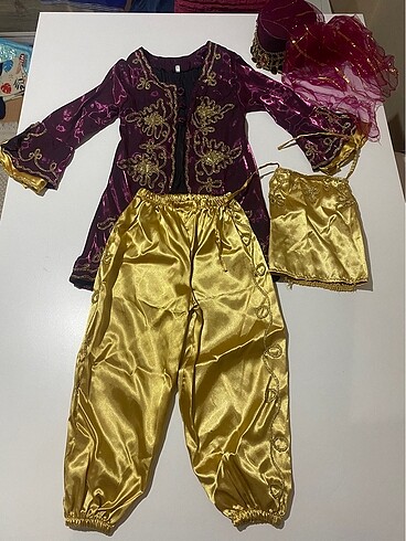 Kız çocuk kaftan 5-6 yaş şalvarlı şapkalı takım