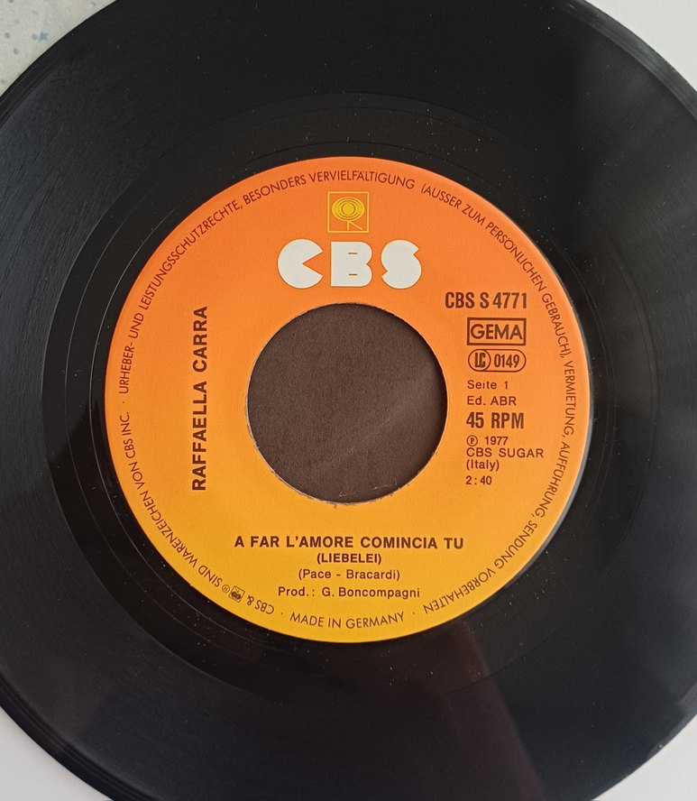 Raffaella Carrà - A Far L'amore Comincia Tu dönem 45'lik Plak - Görsel 4
