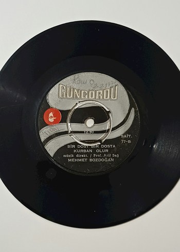 MEHMET BOZDOĞAN DÜŞMAN BELLİ DEĞİL DÖNEM 45LİK PLAK - Görsel 2