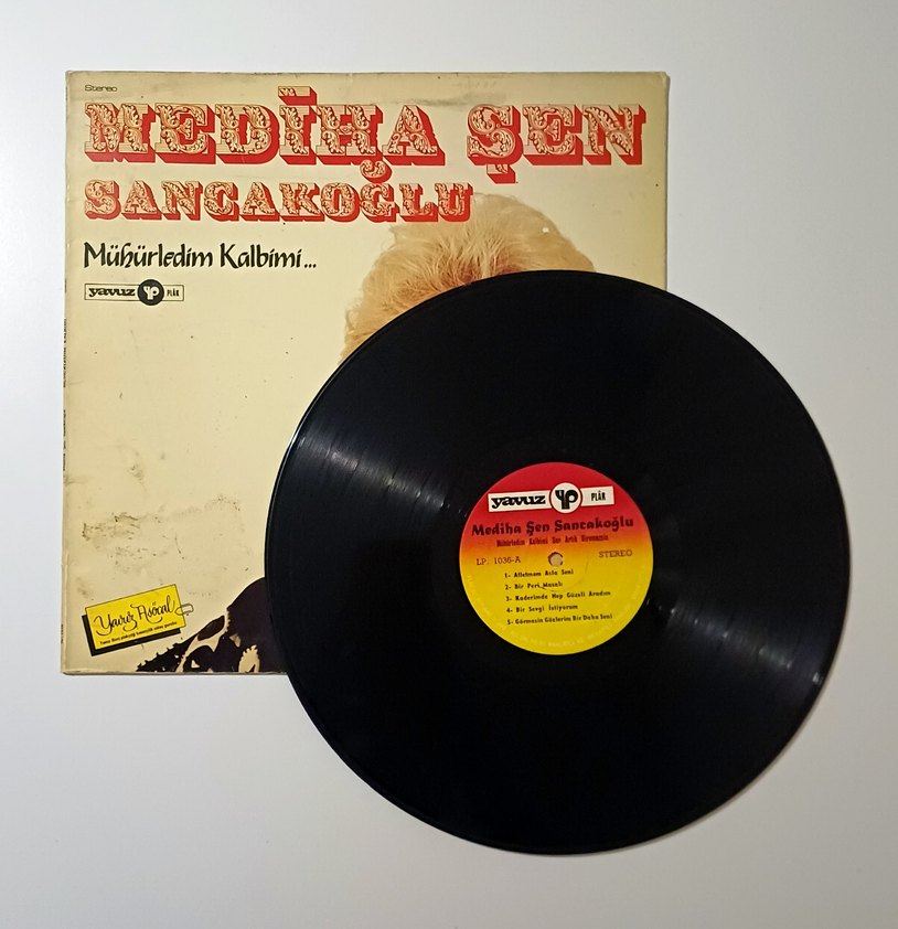 MEDİHA ŞEN MÜHÜRLEDİM KALBİMİ DÖNEM LP PLAK - Görsel 3