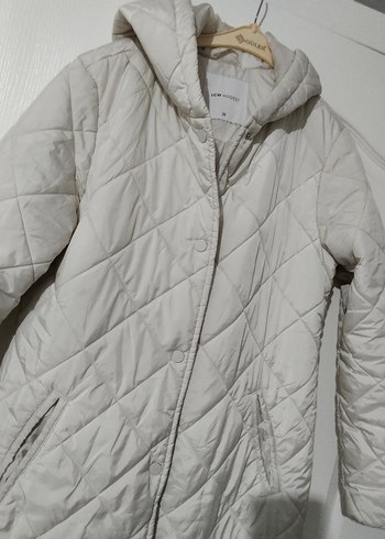 Düğmeli Beyaz Kısa Kadın Mont - Görsel 4