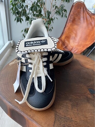 Adidas WALES siyah