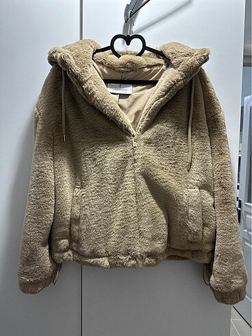 Stradivarius peluş mont S
