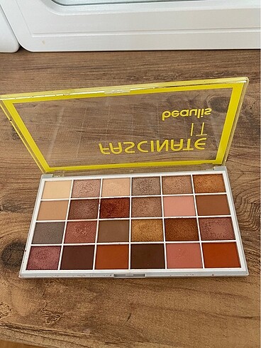 Diğer Beaulis 24 lü far paleti