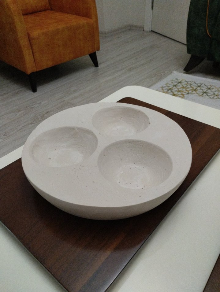 Beyaz Mumluk ve Dekoratif Tepsi - Görsel 2