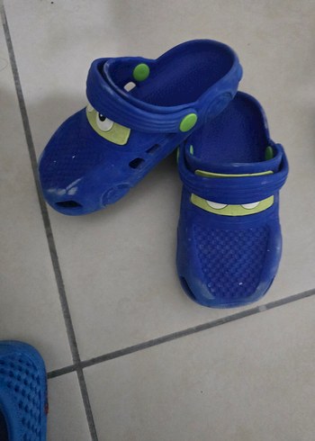 LC Waikiki Erkek Çocuk Mavi Kaydırmaz Terlik