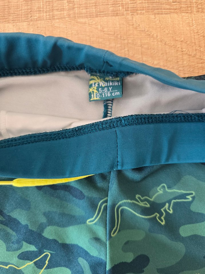 Erkek Çocuk Kamuflaj Desenli Mavi Deniz Şortu - Görsel 2