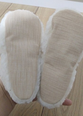 Kız Çocukları için Beyaz Kürklü Sıcak Terlik - Görsel 6