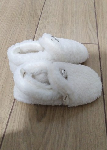 Kız Çocukları için Beyaz Kürklü Sıcak Terlik - Görsel 2