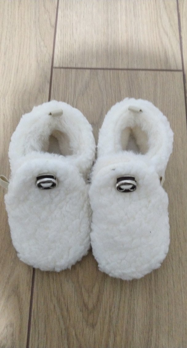 Kız Çocukları için Beyaz Kürklü Sıcak Terlik - Görsel 5