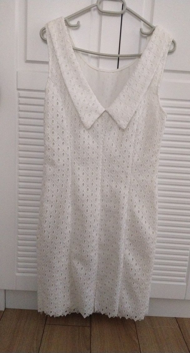 Dantel İşlemeli V Yakalı Beyaz Midi Elbise - Görsel 2