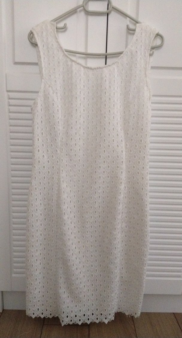 Dantel İşlemeli V Yakalı Beyaz Midi Elbise - Görsel 5