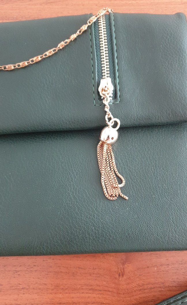 Zincir Detaylı Yeşil Deri Clutch Çanta - Görsel 2