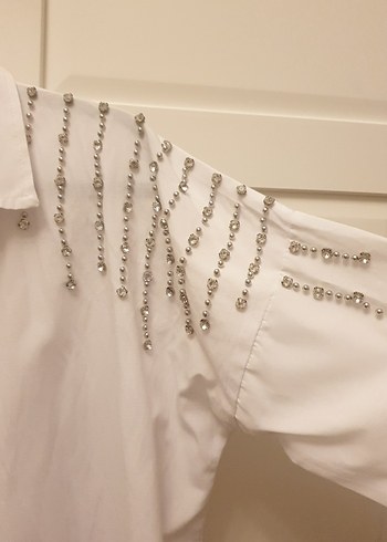 Uzun Kollu zımba taş detaylı Beyaz Kadın Gömlek - Görsel 2