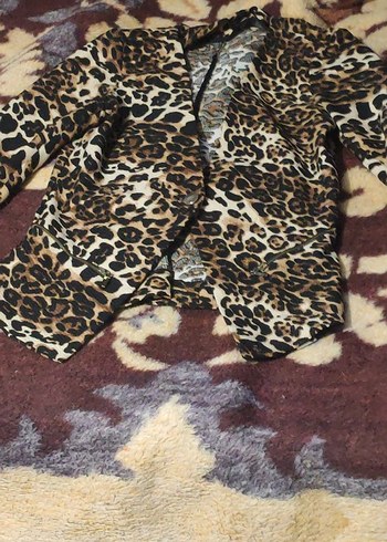 Kahverengi Leopar Desenli Kadın Kısa Kürklü Ceket