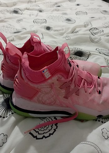 Decathlon Pembe Bağcıklı Basketbol Ayakkabısı