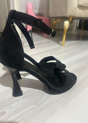 Siyah Yılan Desenli Stiletto Topuklu Kadın Ayakkabı - Görsel 3