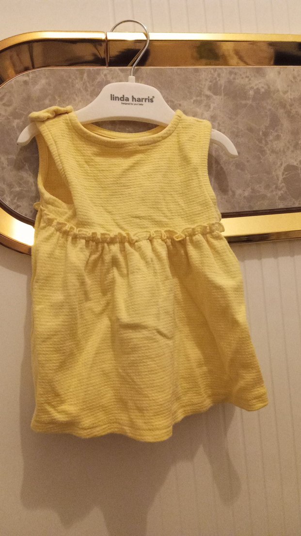 Sarı Kolsuz Kız Elbisesi - Görsel 2