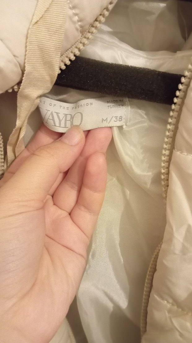 Düğmeli Beyaz Kadın Kışlık Mont - Görsel 3