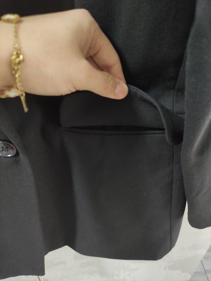 Kadın Siyah Düğmeli Midi Blazer - Görsel 4